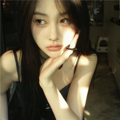 我才不要和人类恋爱呢